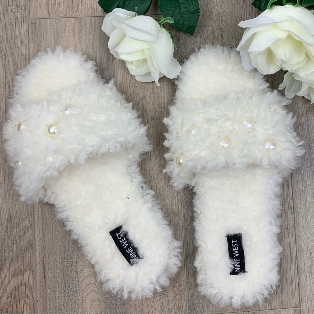 Nine West Pear Detail Fuzzy House Slippers
